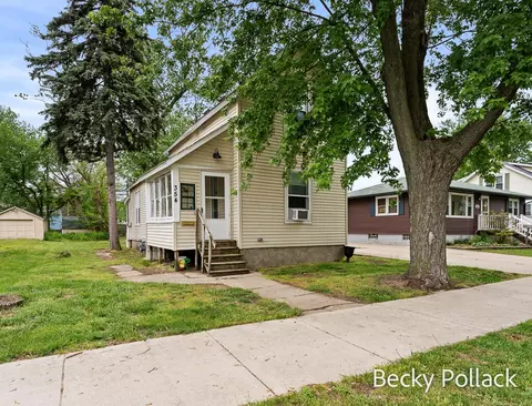 354 W 21st St, Holland, MI 49423