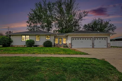5259 School Ave, Hudsonville, MI 49426