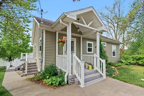 51509 Summit St, Paw Paw, MI 49079