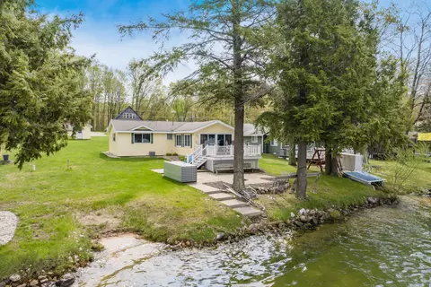 5041 Maple Knoll Dr NE, Kalkaska, MI 49646