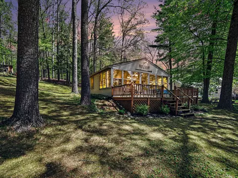 9031 Acorn Dr, Holton, MI 49425