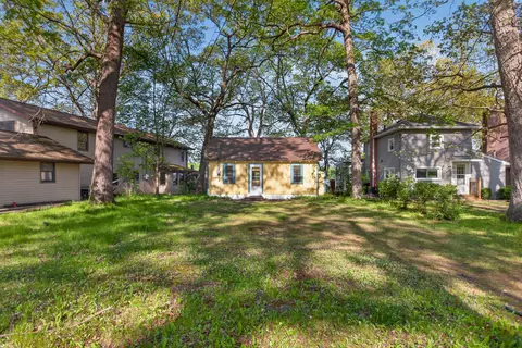 Exterior - 5036 Schrah Dr, Munith, MI 49259 photo 8 of 12