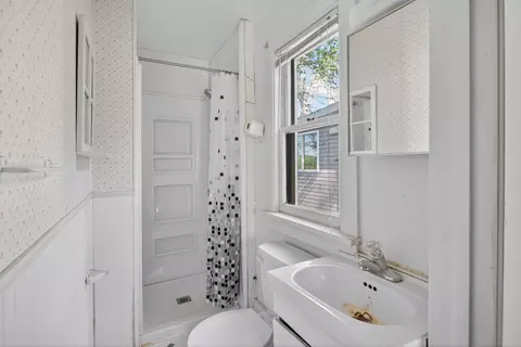 Bath - 5036 Schrah Dr, Munith, MI 49259 photo 1 of 1