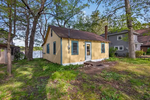 Exterior - 5036 Schrah Dr, Munith, MI 49259 photo 12 of 12