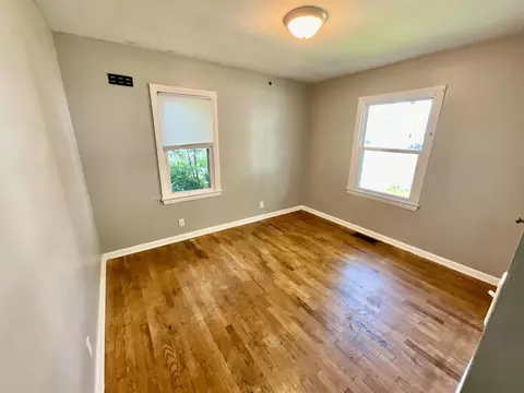 Bedroom - 535 Orange St, Jackson, MI 49202 photo 1 of 2