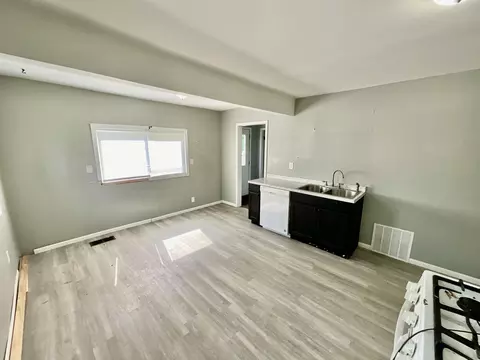 Kitchen - 535 Orange St, Jackson, MI 49202 photo 1 of 2