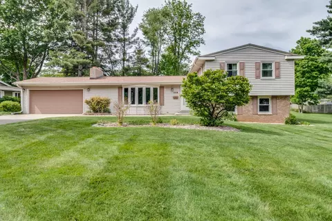 359 S Hills Dr, Battle Creek, MI 49015