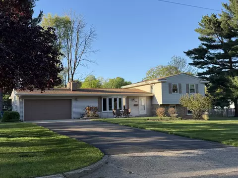 359 S Hills Dr, Battle Creek, MI 49015