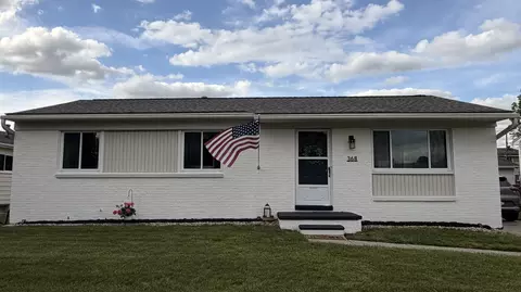 368 Cambridge Ave, South Lyon, MI 48178