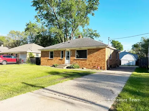 304 Nancy St SE, Kentwood, MI 49548