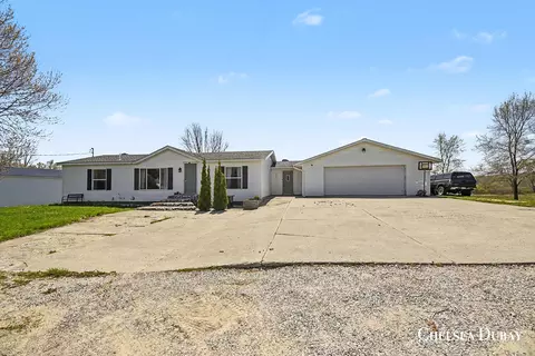 1734 Arthur St, Marne, MI 49435