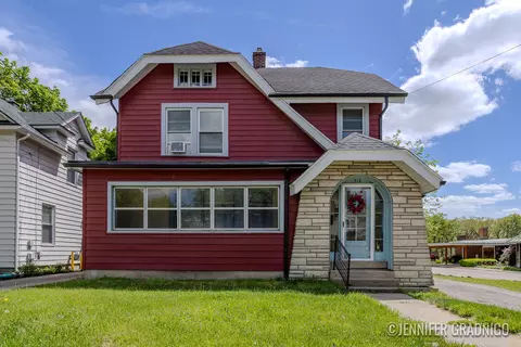 514 N Park St NE, Grand Rapids, MI 49525
