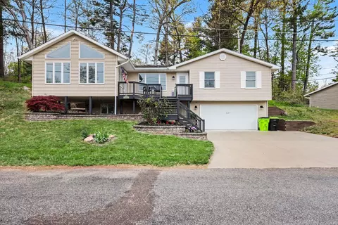 327 W Baldwin Lake Dr, Greenville, MI 48838