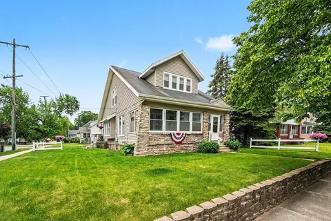 3852 30th St SW, Grandville, MI 49418