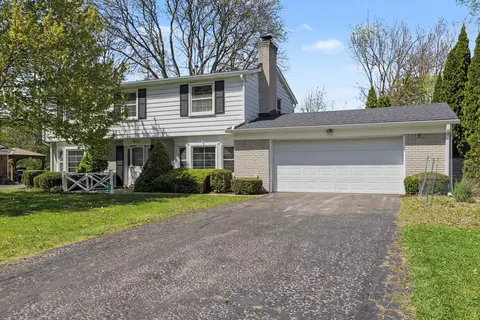 32318 Bonnet Hill Rd, Farmington Hills, MI 48334