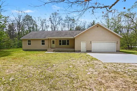 935 W Skeels Rd, Montague, MI 49437