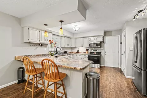 Kitchen - 4774 Benelux Ct, Jackson, MI 49201 photo 1 of 3