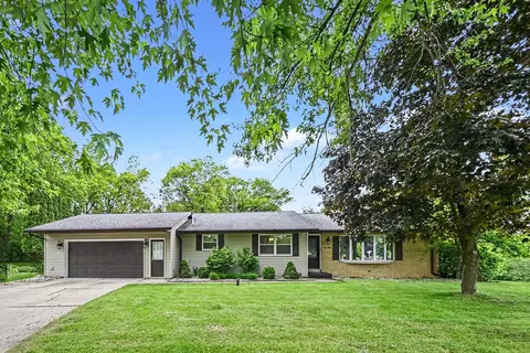 4774 Benelux Ct, Jackson, MI 49201