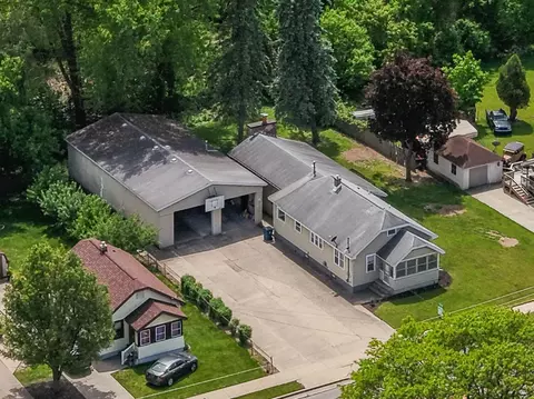 2524 Prairie St SW, Wyoming, MI 49519