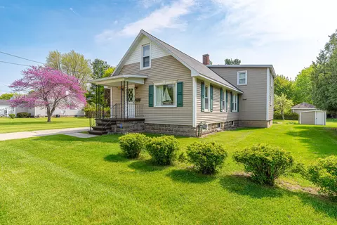 817 Oak St, Manistee, MI 49660