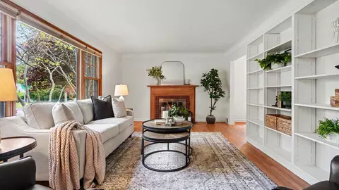 Living - 2030 Devolson Ave, Ann Arbor, MI 48104 photo 2 of 4
