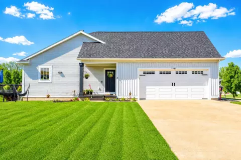 3155 Sandy Dr SW, Wyoming, MI 49418