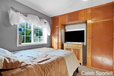 Bedroom - 1983 Wolf Lake Dr, Baldwin, MI 49304 photo 2 of 2