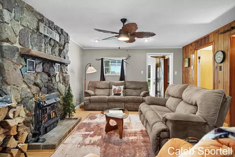 Living - 1983 Wolf Lake Dr, Baldwin, MI 49304 photo 2 of 3