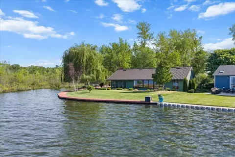 4335 Harmony Dr, Shelbyville, MI 49344