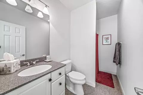 Bath - 2099 E Clear Lake Rd, Buchanan, MI 49107 photo 5 of 5