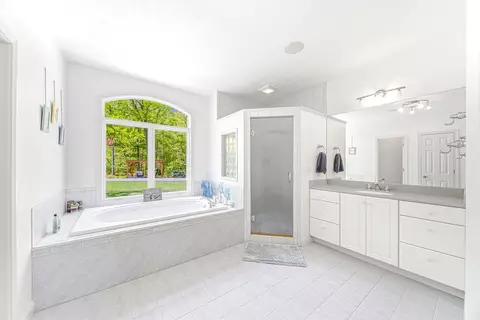 Bath - 2099 E Clear Lake Rd, Buchanan, MI 49107 photo 1 of 5