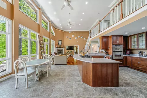 Entry Way - 2099 E Clear Lake Rd, Buchanan, MI 49107 photo 1 of 2