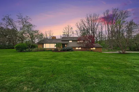 6595 Napier Rd, Plymouth, MI 48170