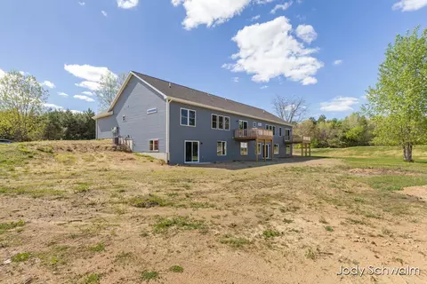 Exterior - 748 Noble Dr, Belding, MI 48809 photo 4 of 4
