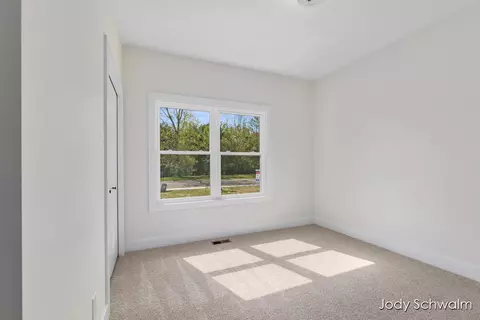 Bedroom - 748 Noble Dr, Belding, MI 48809 photo 2 of 4