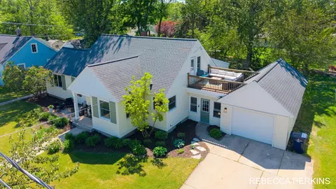 754 Central Ave, Holland, MI 49423