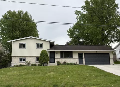 2668 Johnathan Ave NE, Grand Rapids, MI 49525