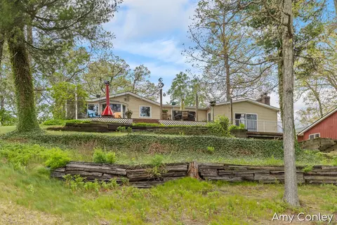 875 Bruce Dr, Middleville, MI 49333
