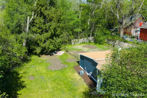Exterior - 415 N State Rd, Belding, MI 48809 photo 4 of 9