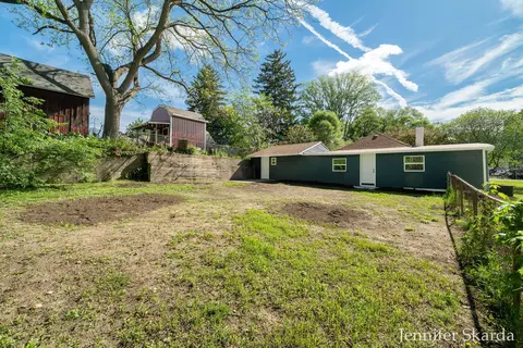 Exterior - 415 N State Rd, Belding, MI 48809 photo 9 of 9