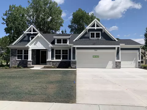 7060 Pinehurst Dr NE, Rockford, MI 49341
