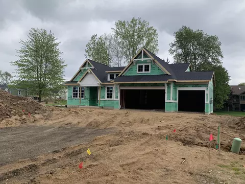 7060 Pinehurst Dr NE, Rockford, MI 49341