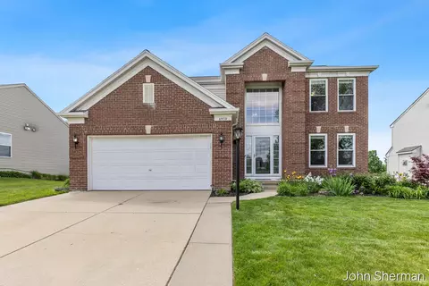 6939 Dale Hollow Dr SE, Caledonia, MI 49316