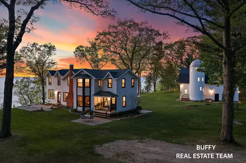 8282 W Harrison Rd, Mears, MI 49436