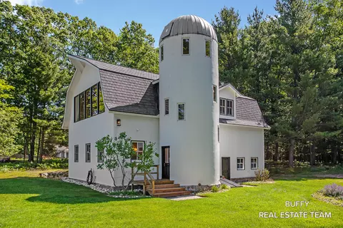 Exterior - 8282 W Harrison Rd, Mears, MI 49436 photo 14 of 15