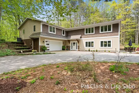 16580 Lake Michigan Dr, West Olive, MI 49460