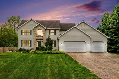 76 Kristin Dr, Marshall, MI 49068