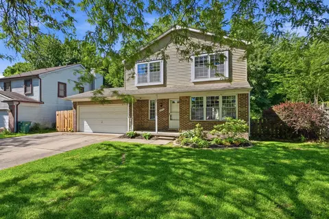 5212 Applewood Dr, Ypsilanti, MI 48197