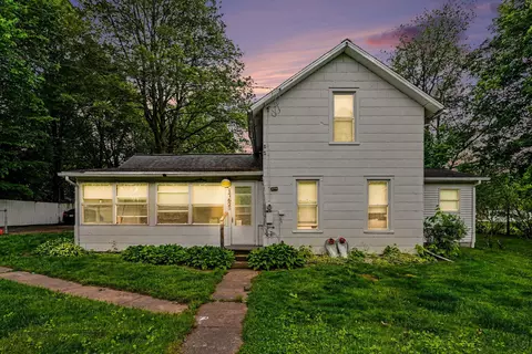17625 E State St, Vandalia, MI 49095