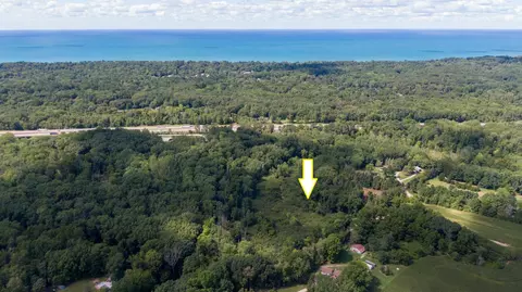 16800 Riverside Dr, Union Pier, MI 49129